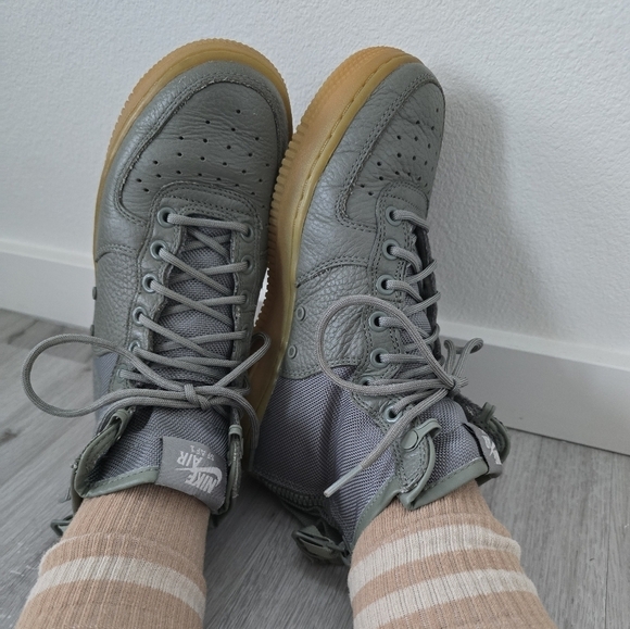 Nike | SF AF1s 'Dark Stucco' olive green gumsole hi-top sneakers | WMS 6.5 - Picture 4 of 14